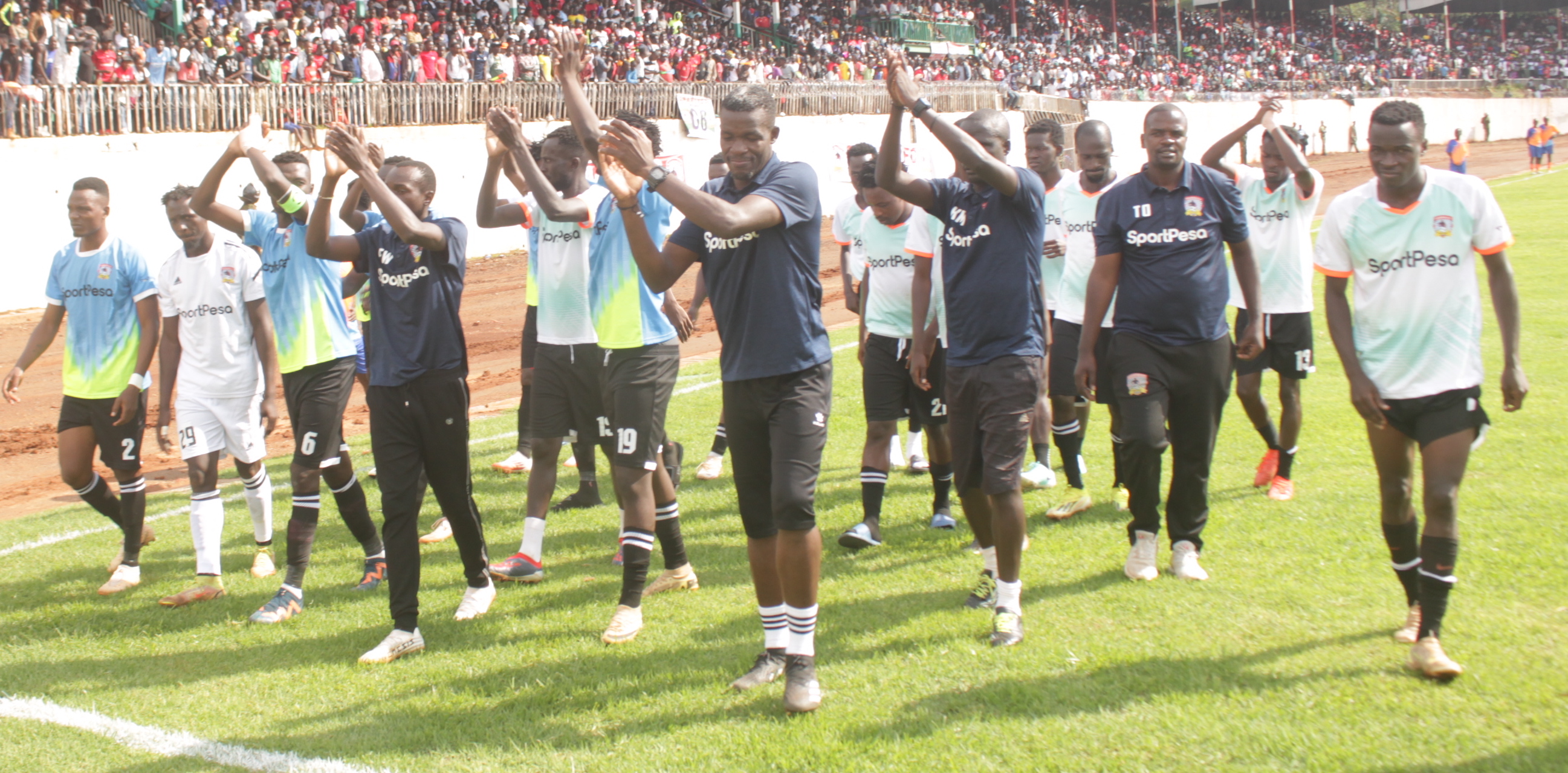 Shabana players acknowledge their fans after their aborted game against Posta Rangers