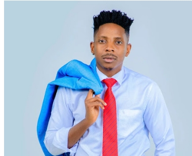 Eric Omondi taken by unknown people alongside Miss trudy