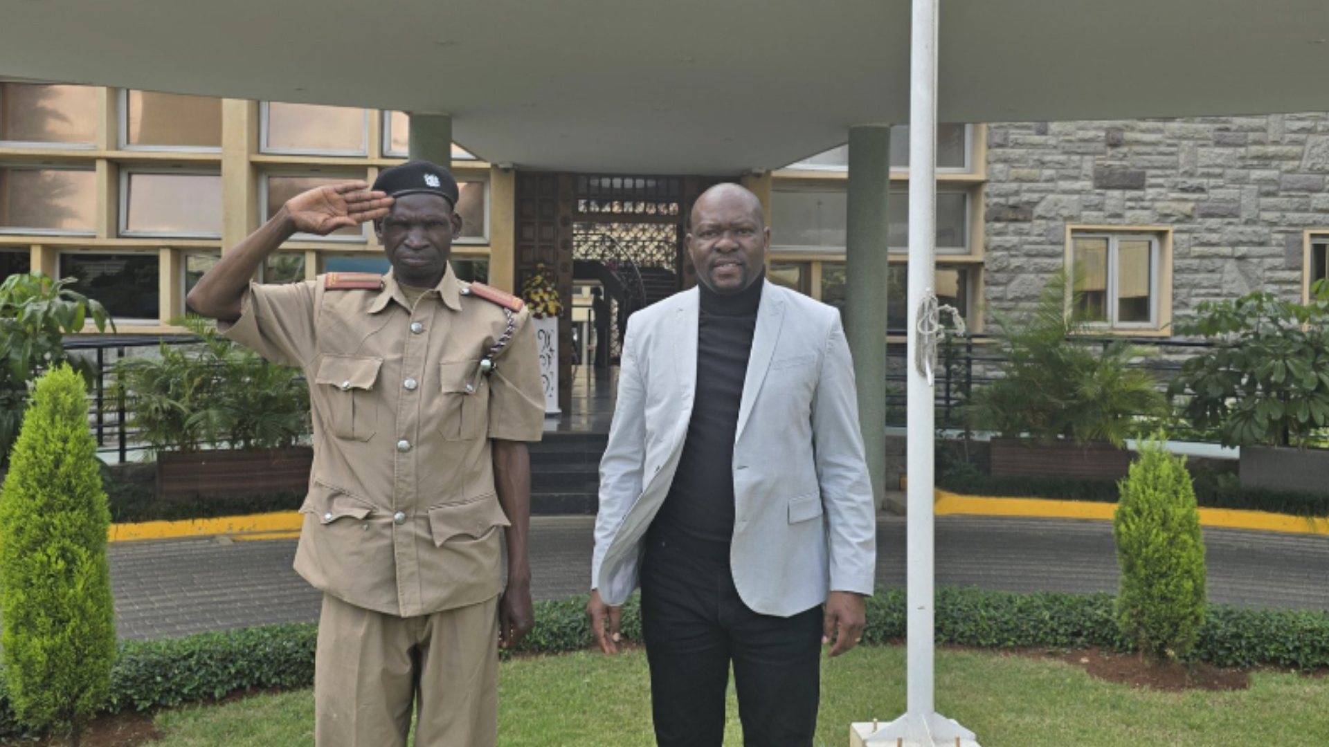 Chifu aliye’trend kwa kauli ya ‘Misheveve na Sarat’ afika bungeni na kukutana na MP wake