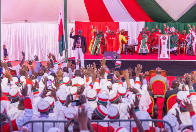 Ruto to leaders: Politics is behind us, let us work