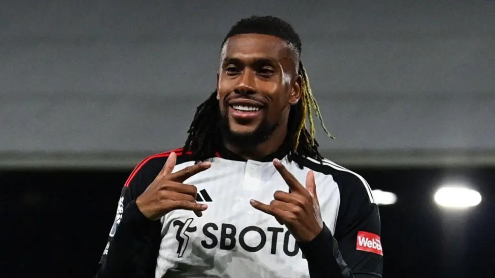 Alex Iwobi: Kiungo wa Fulham azindua rasmi taaluma yake ya kuimba kwa kuachia wimbo mpya
