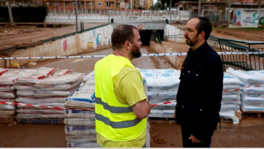Málaga evacuates thousands as Spain issues flood alerts