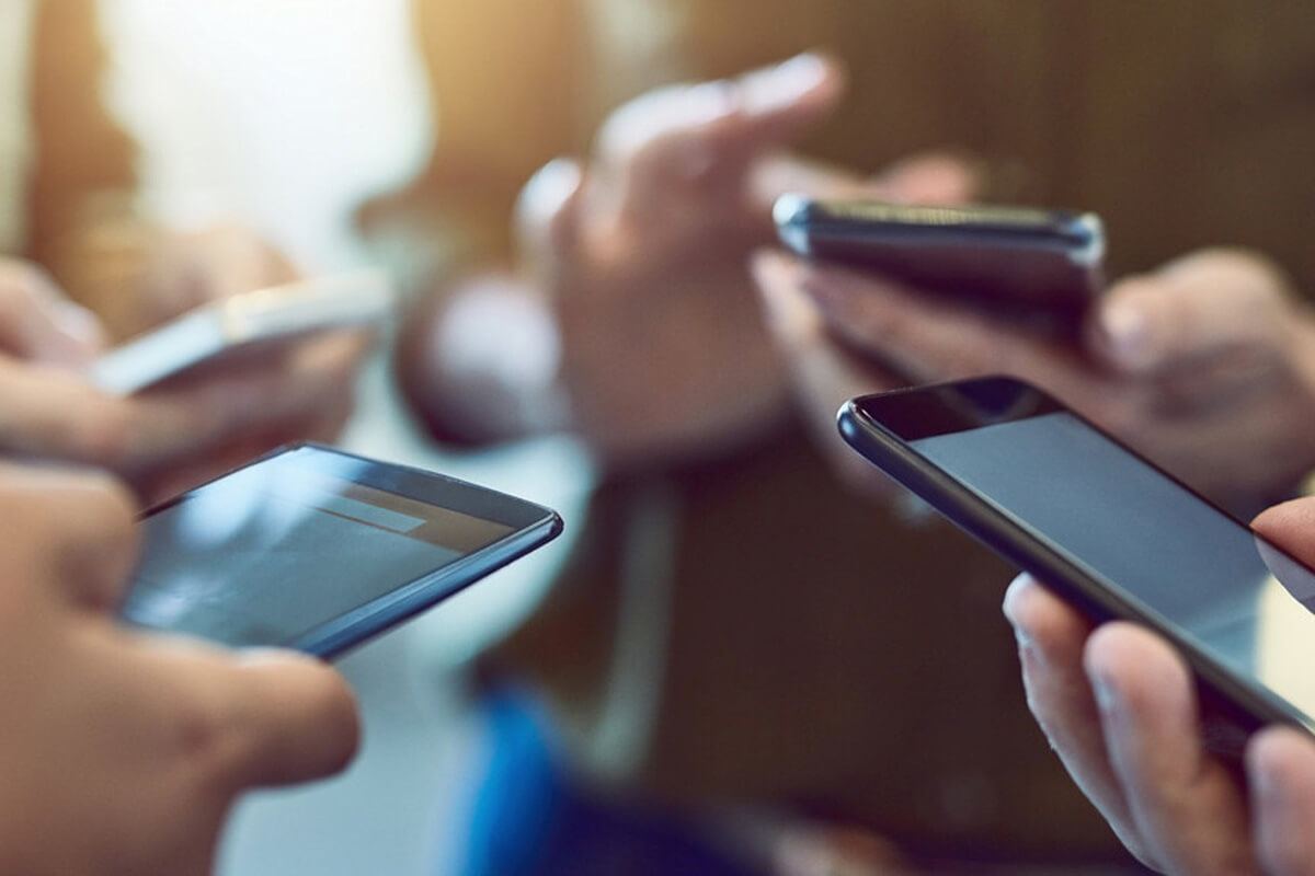 Order on tracking non-tax compliant phones suspended