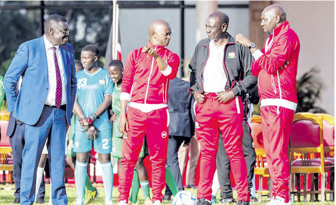 Sports PS Peter Tum, FKF President Nick Mwendwa, President William Ruto and Sports CS Kipchumba Murkomen