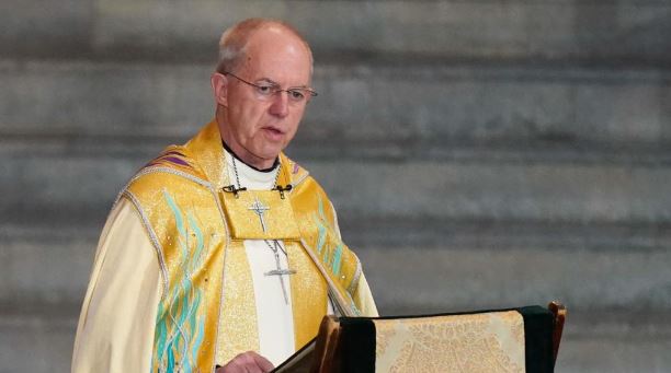 Archbishop of Canterbury Welby resigns over church abuse scandal