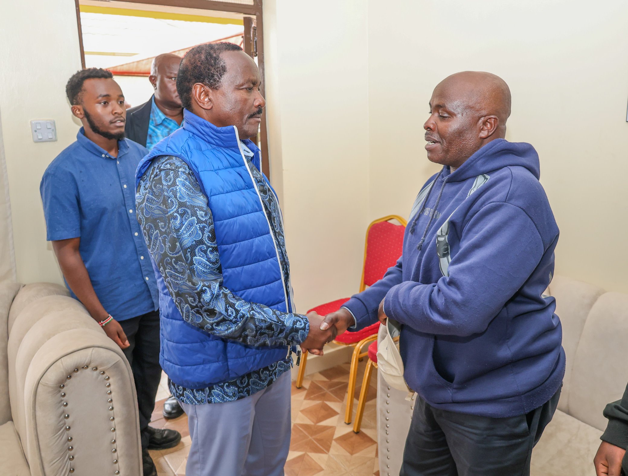 Kalonzo condoles with Comedian Gatwiri’s family