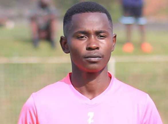 Refa wa Uganda aanguka uwanjani na kufariki wakati wa mechi ya ligi