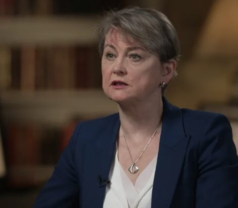 Cooper won't set timetable to cut 'dangerous' boat crossings
