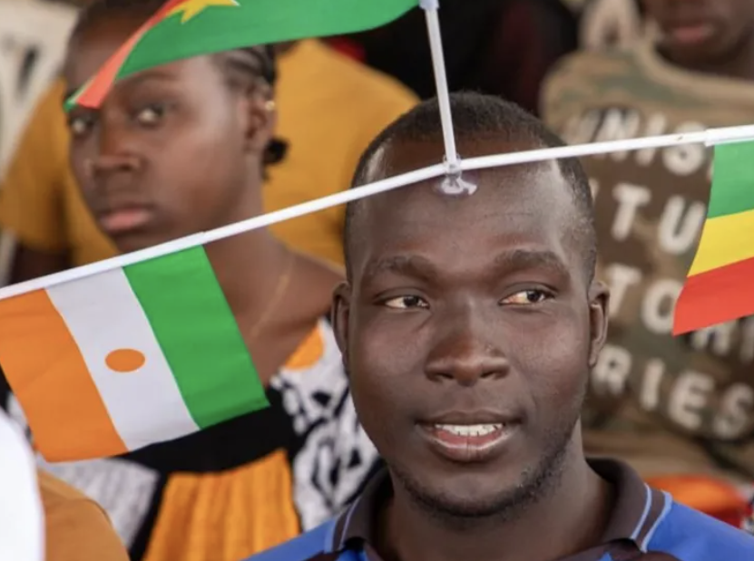 West African military states promise visa-free travel to rival bloc