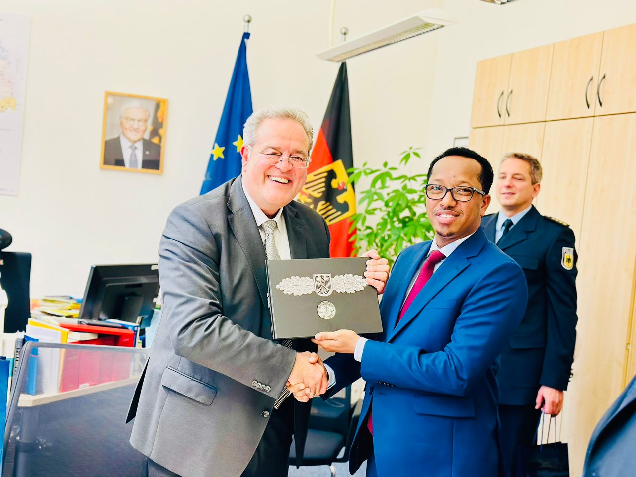 Somalia immigration boss meets President of Germany Federal Police