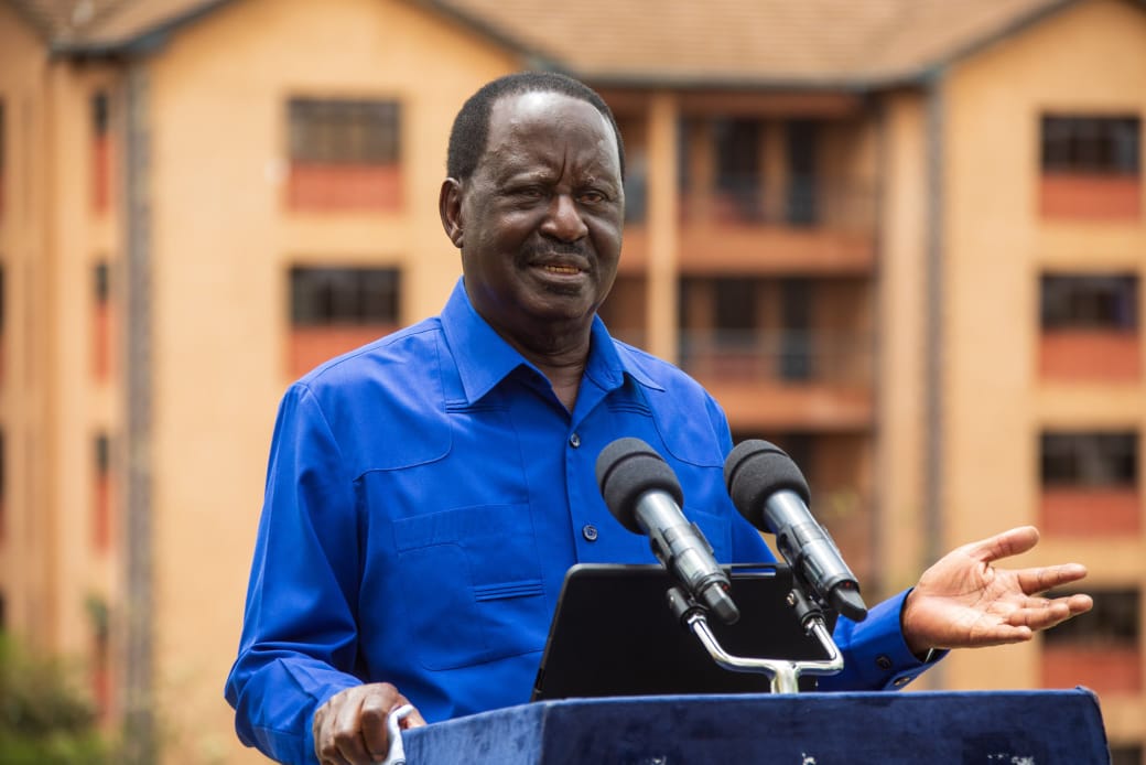 Raila defends Ruto-Uhuru meeting, says there was no handshake