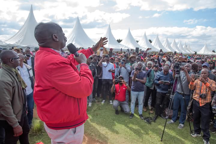 Gachagua alazimika kukimbilia usalama wake huku vitoa machozi vikifyatuliwa