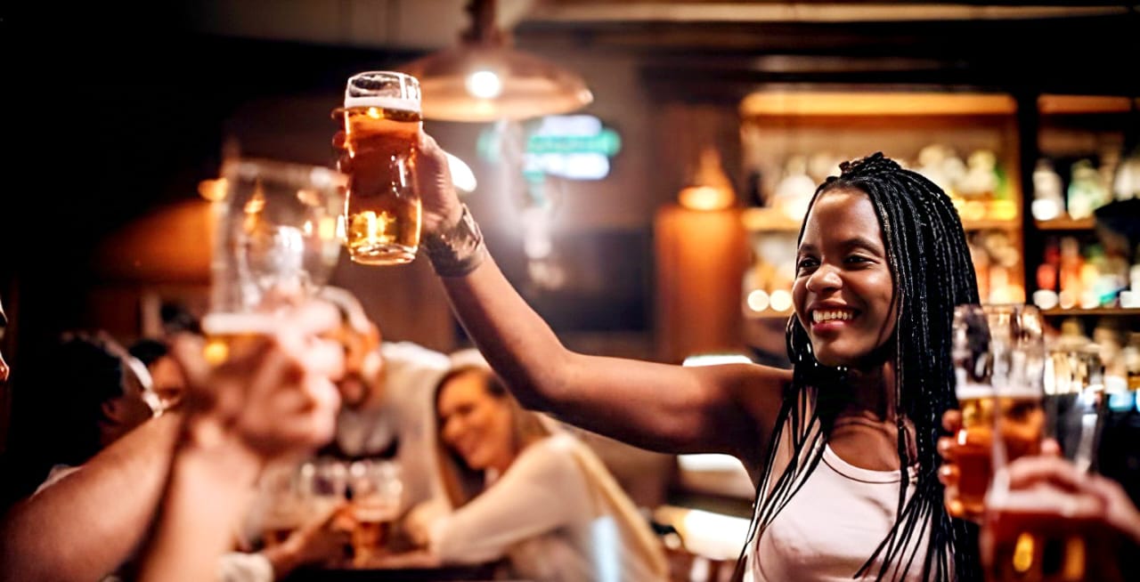 Je, mwanamke aliyeolewa anapaswa kwenda kwenye baa na vilabu?