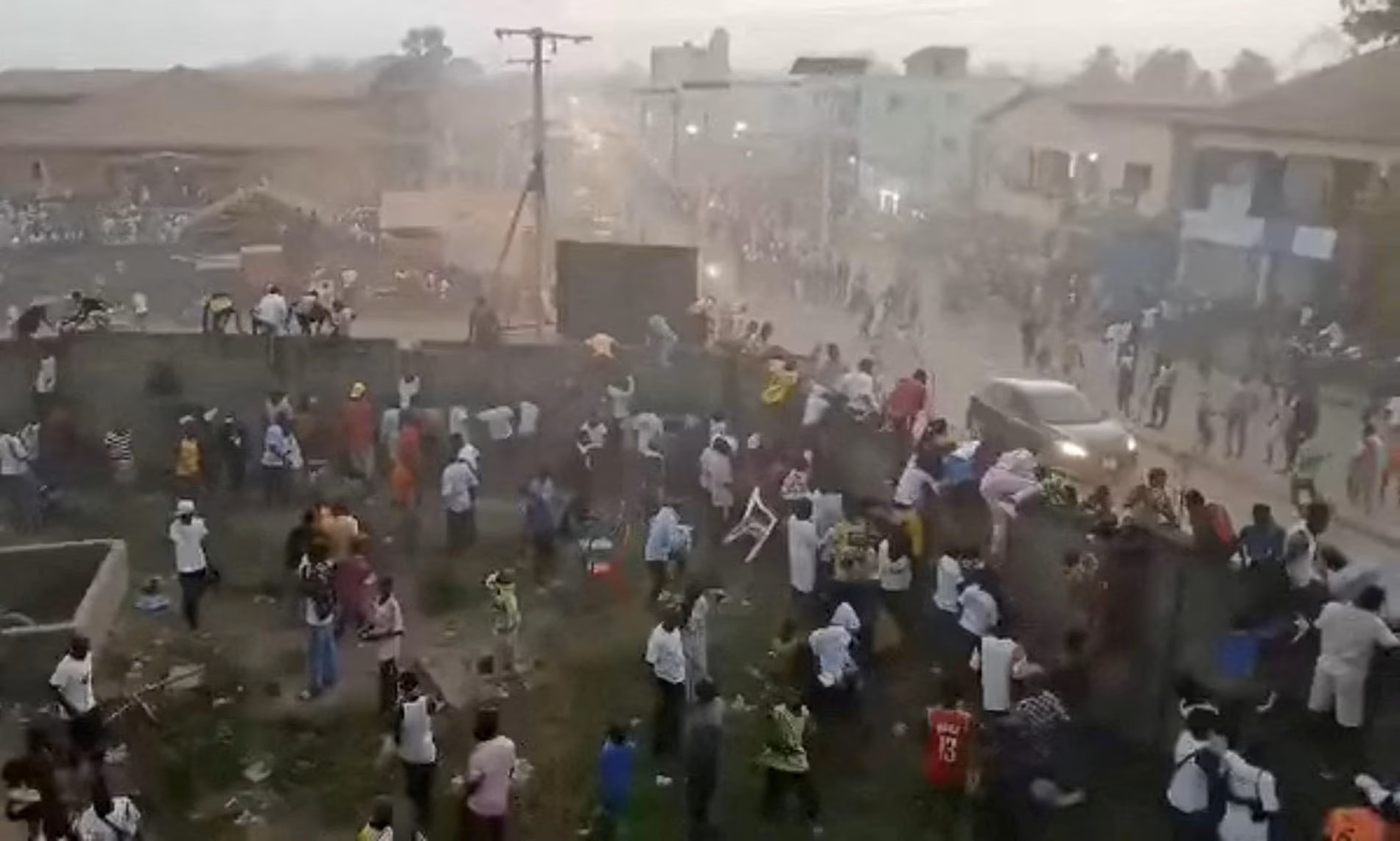 Guinea: Angalau Mashabiki 56 Wa Soka Wafariki Baada Ya Vita Kuzuka Uwanjani