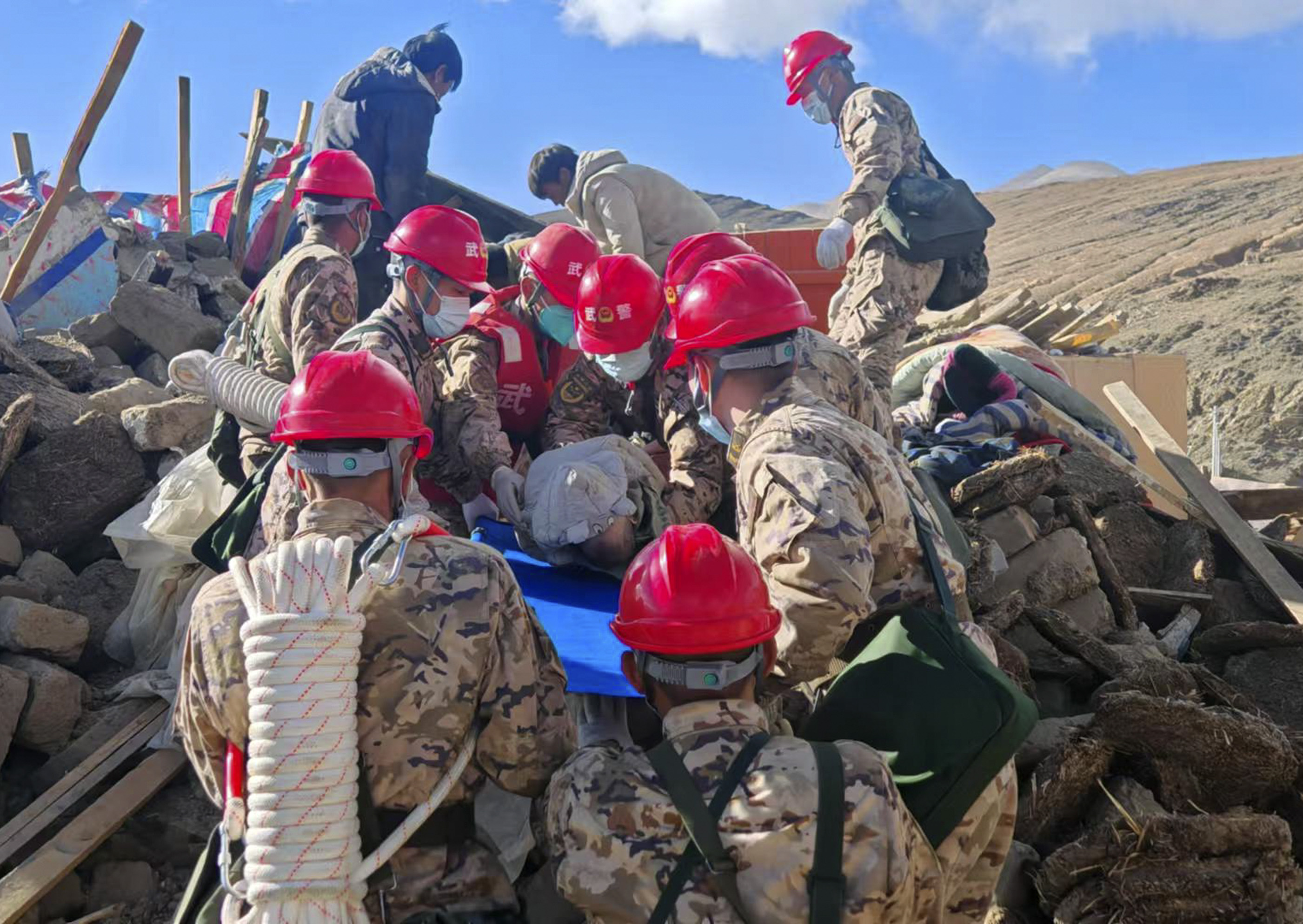 Update: Tibet quake kills 126, all-out rescue effort underway