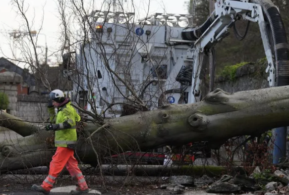 Éowyn 'strongest storm' in 10 years, says Met Office