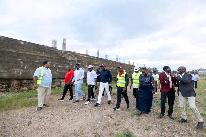 Ruto amuonya mkandarasi anayekarabati uwanja wa Bukhungu