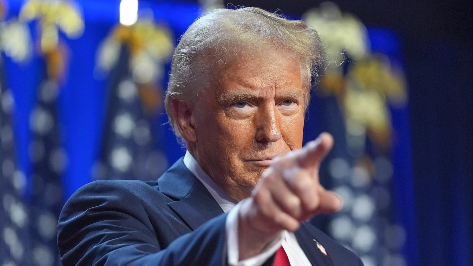 Donald Trump Kuapishwa Ndani Ya Ukumbi Wa Watu Wasiozidi 700