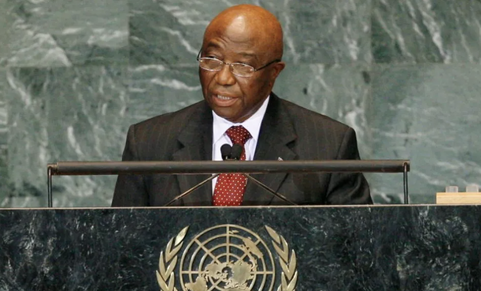 Rais wa Liberia Joseph Boakai awafurusha kazi wafanyakazi 450 kwa madai ya ufisadi