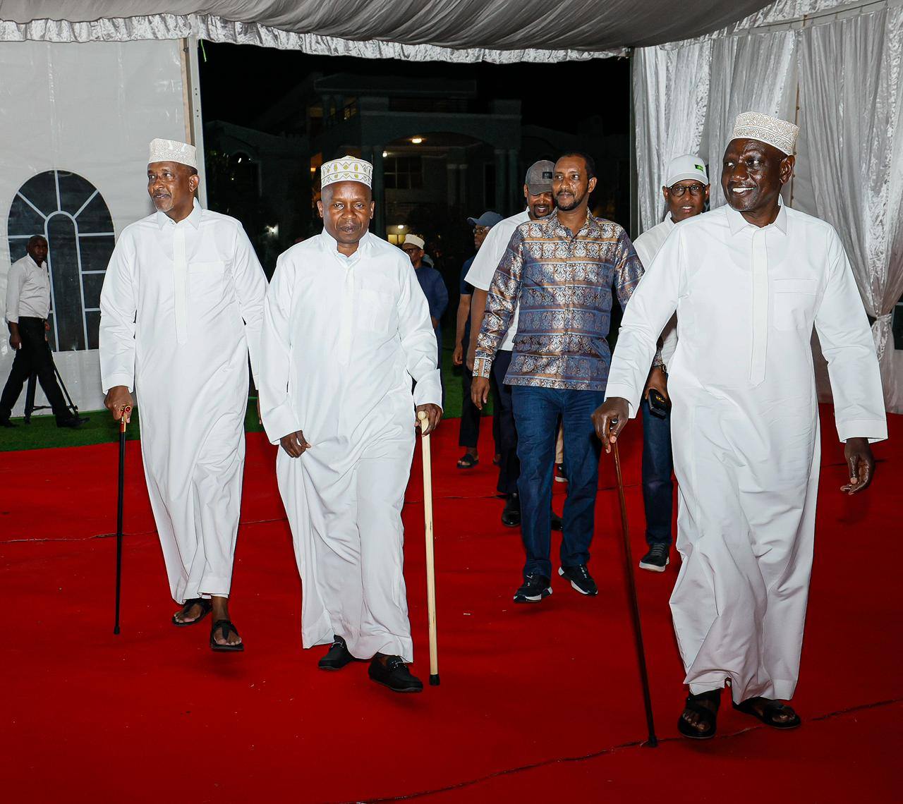 [PHOTOS] Ruto, Kindiki step out in kanzus in Mandera