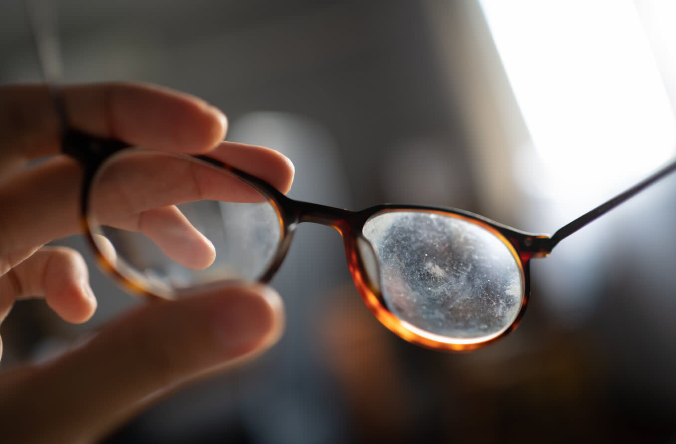 5 Tips to Keep Your Prescription Lenses Sparkling Clean