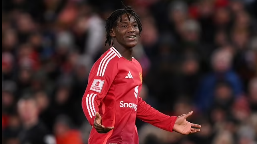 “Mainoo Amechanganyikiwa Hajui Anafaa Kucheza Wapi!” – Paul Scholes, Gwiji wa Man U
