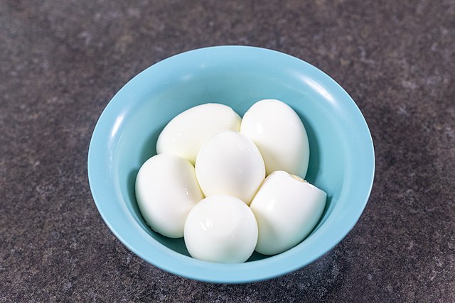This is the right way to boil an egg: According to science