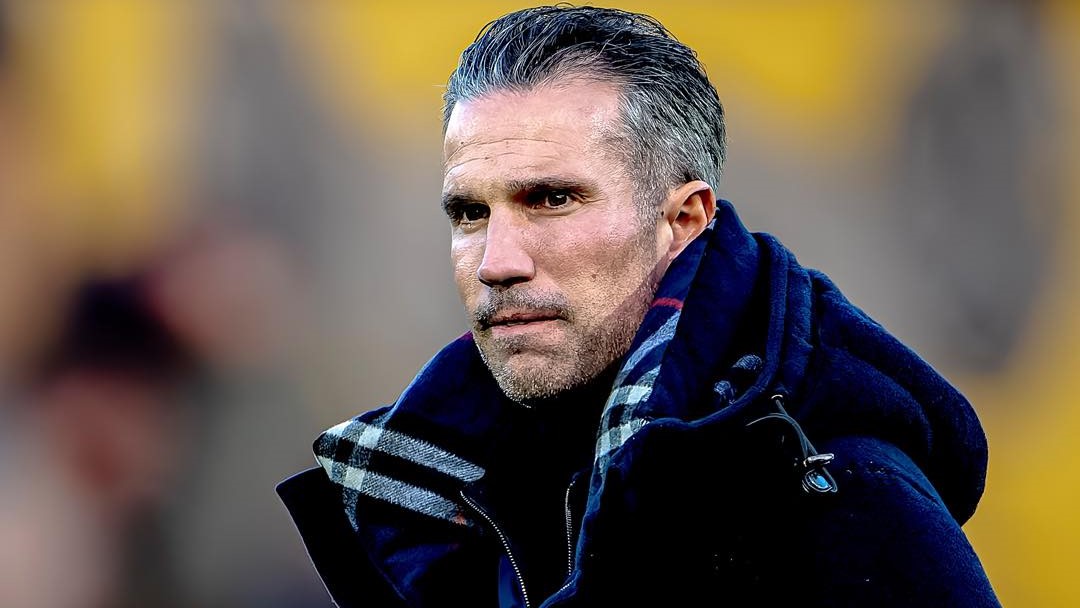 Robin Van Persie Atia Saini Mkataba Wa Miaka 2 Kuwa Kocha Wa Feyenoord