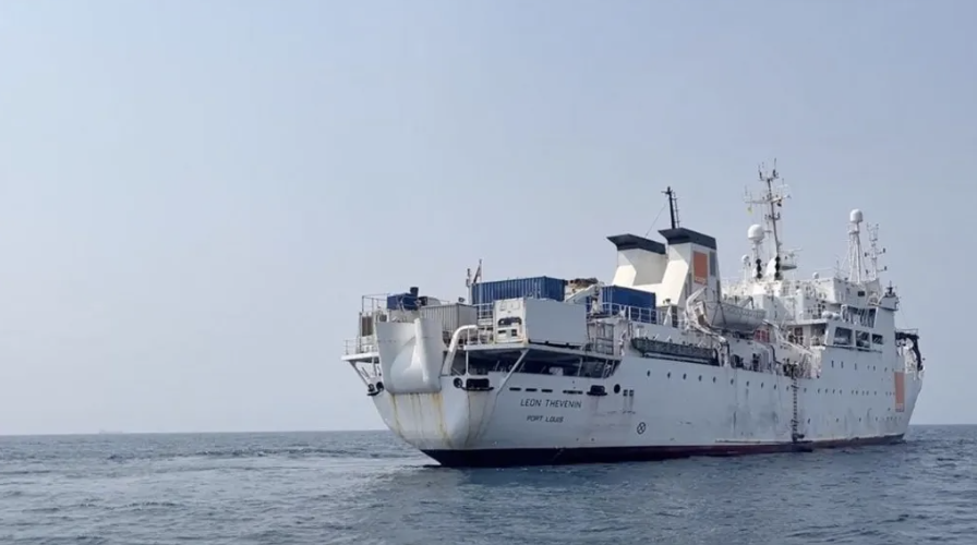 The 'hero' ship fixing Africa's internet blackouts