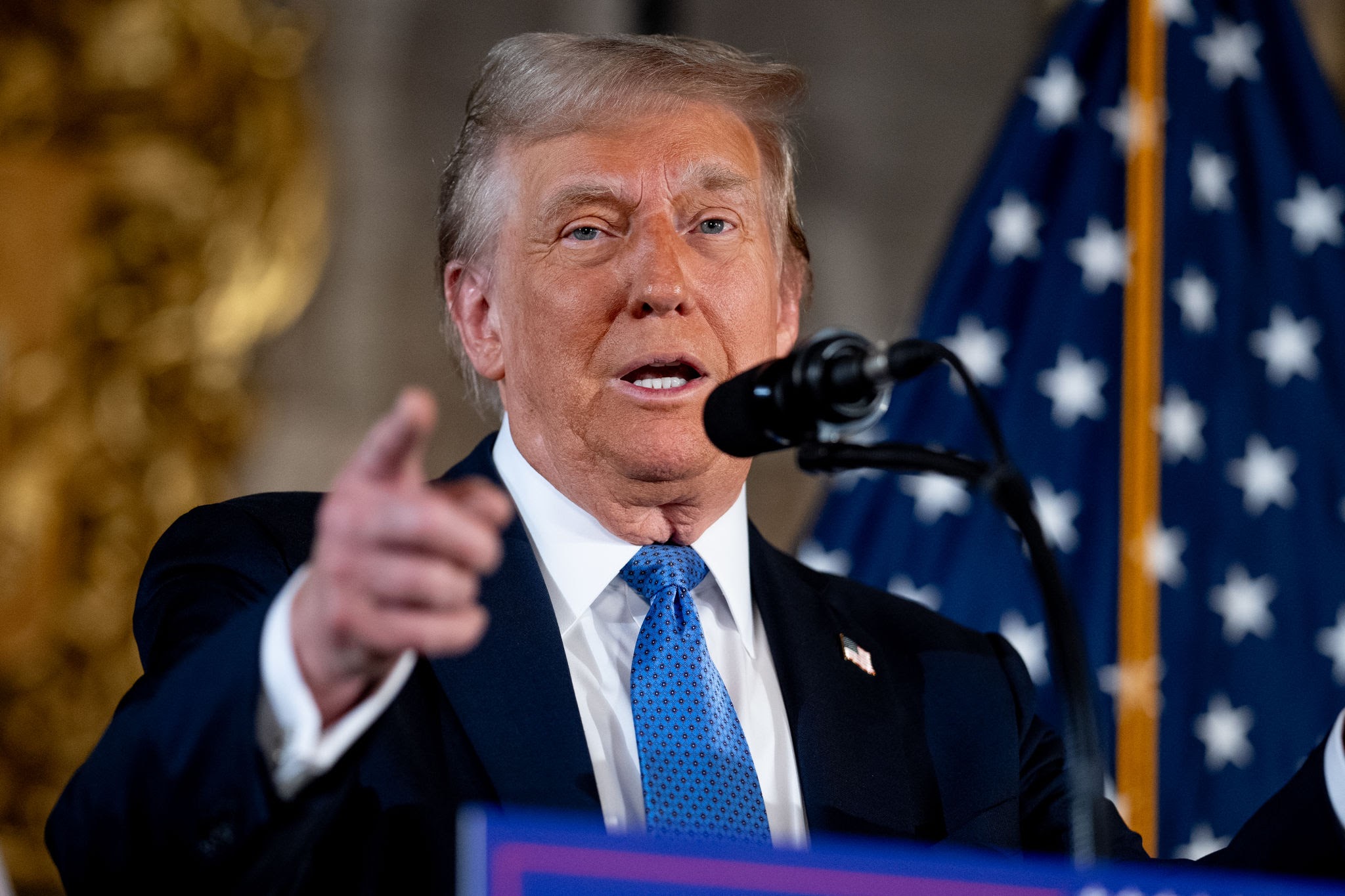 Judge halts Trump's government worker buyout plan