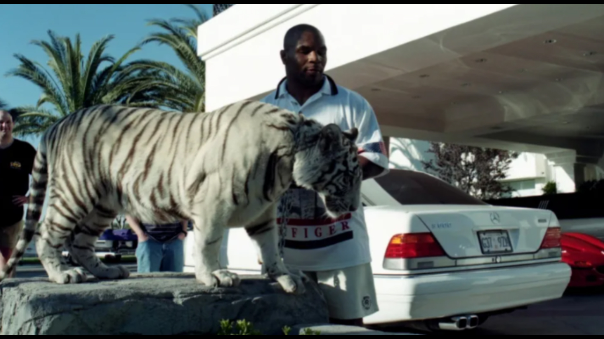 Sababu Ya Mike Tyson Kumwita Pet Tiger Wake ‘Kenya’ Na Kuishi Naye Miaka 16