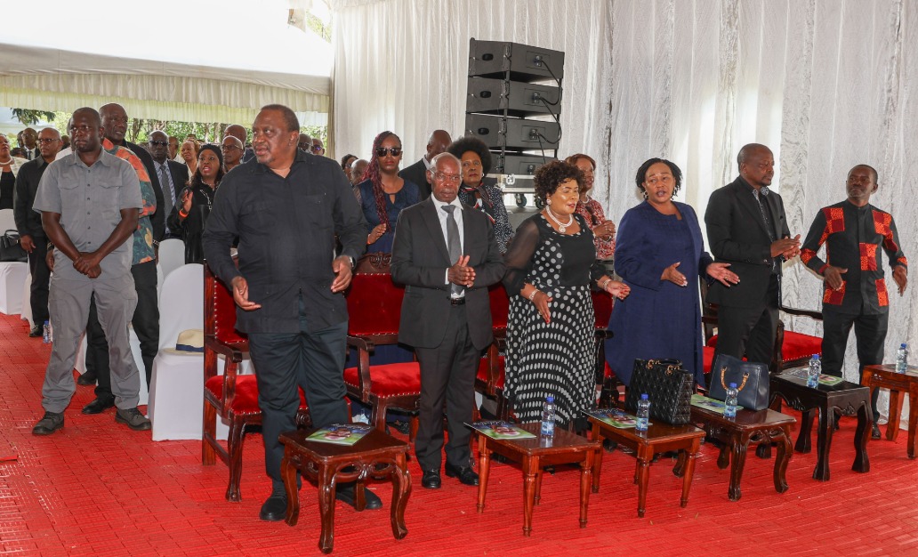 [PHOTOS]: Uhuru attends Kanja Waruru's burial in Nyeri
