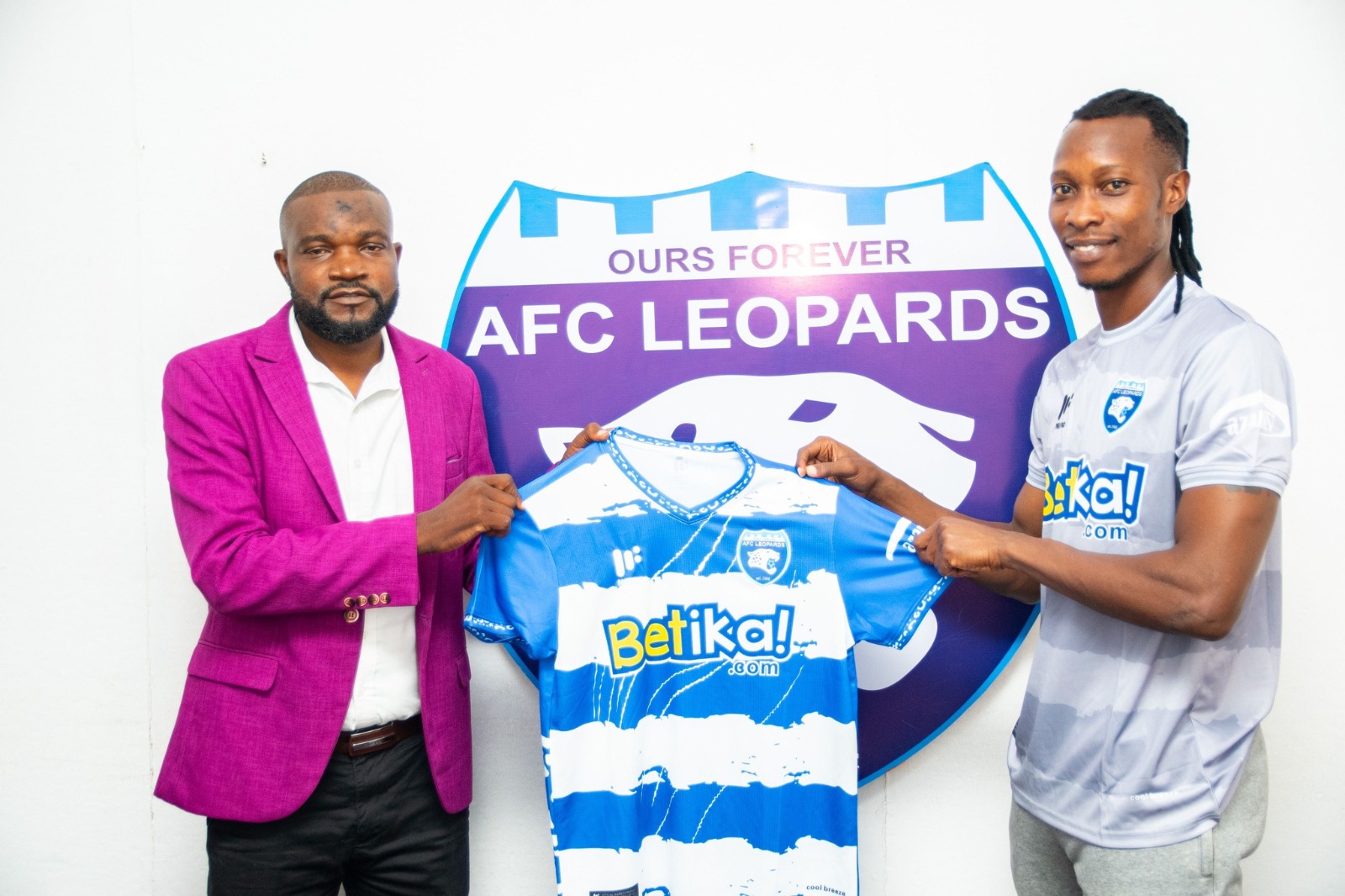 AFC Leopards new goalkeer James Ssentuba during his unveiling by club secretary general Gilbert Andugu