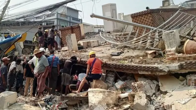 Idadi ya waliokufa kwenye tetemeko la ardhi Myanmar yafikia zaidi ya 1,000