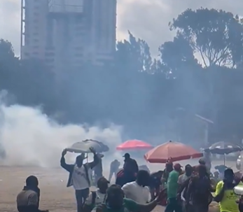 Mashemeji Derby: Police lob teargas outside Nyayo stadium
