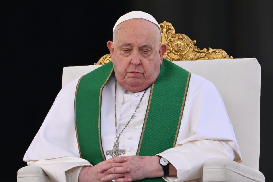 Vatican: Hali ya Papa Francis imetulia lakini bado ina changamoto