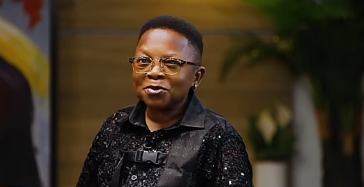 Niliwazia kujitoa uhai kutokana na kukejeliwa kama mbilikimo – Mwigizaji Aki