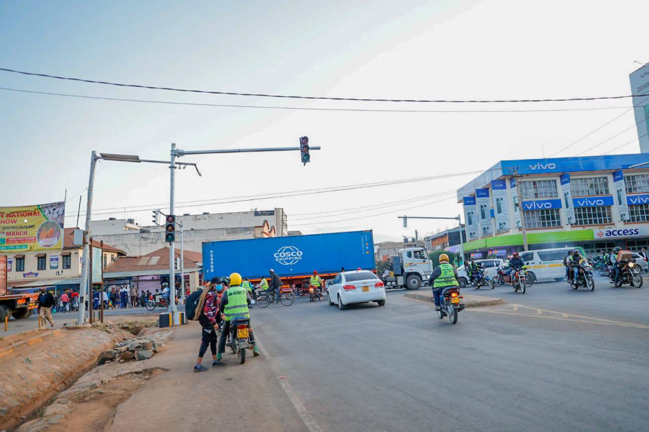 Barabara za Eldoret zawekwa taa za Trafiki, miezi 6 baada ya kupewa hadhi ya kuwa jiji