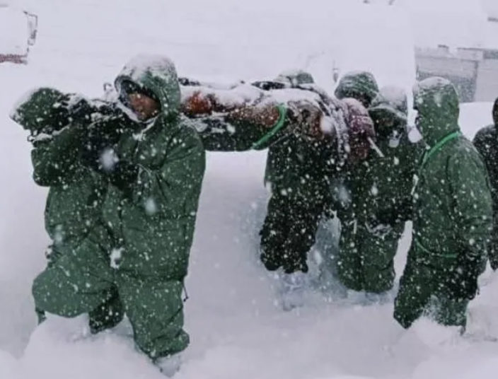 Four dead and several missing after India avalanche