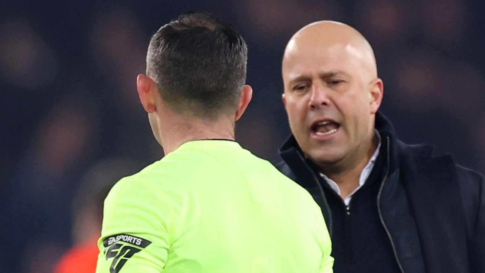 Liverpool Yapewa Onyo La Kukatwa Pointi Baada Ya Kocha Wao Kupapurana Na Refa