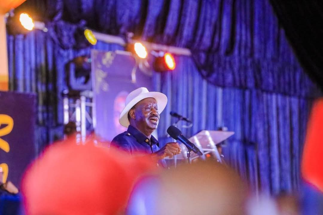 Raila rallies behind governors in CDF row