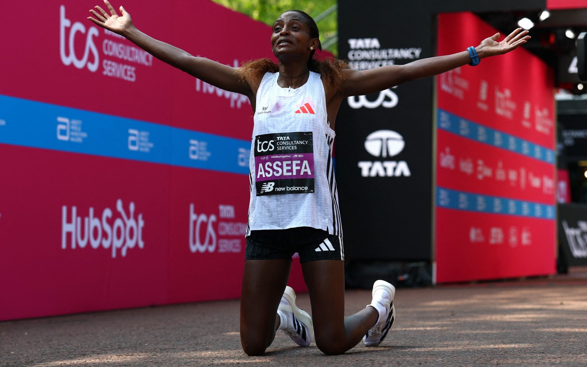 Ethiopia's Tigst Assefa wins elite women's London Marathon