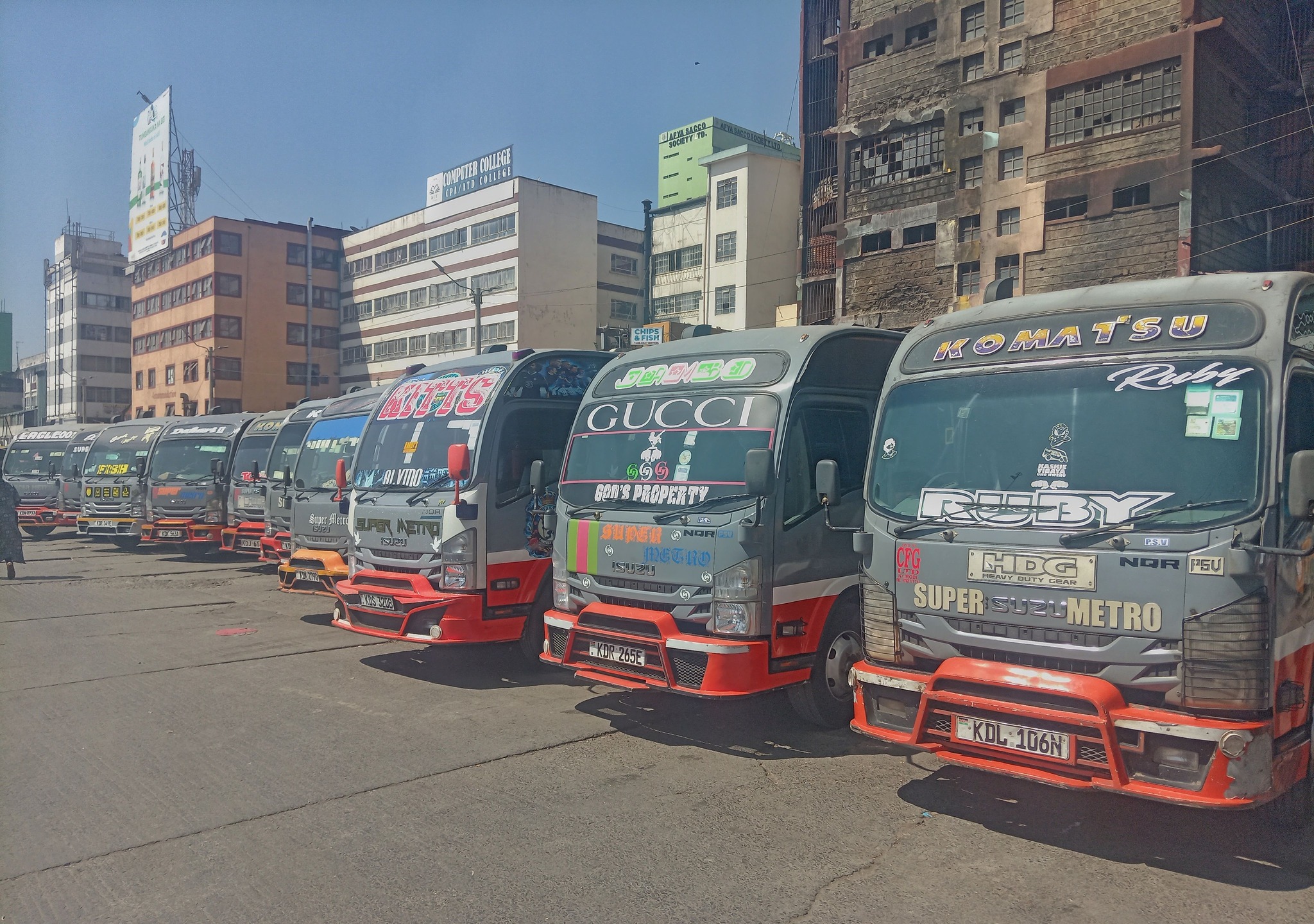 Super Metro resumes operations