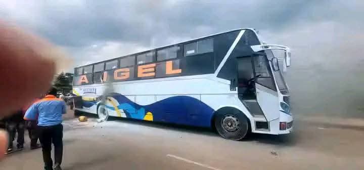 [PHOTOS] Guardian Angel bus catches fire in Kikuyu