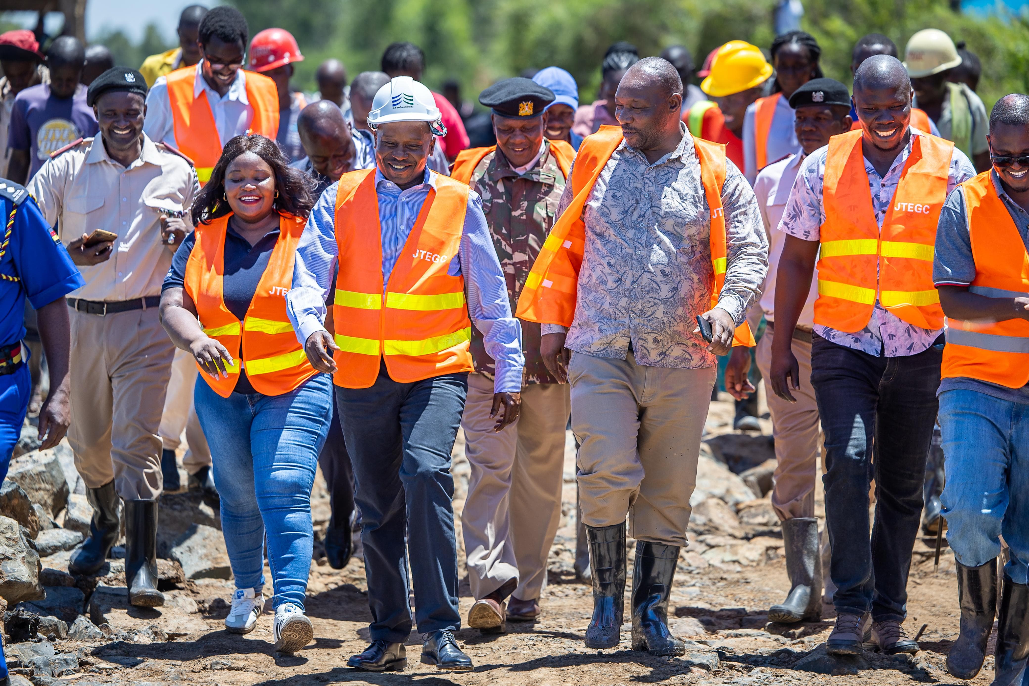[PHOTOS] DP inspects works at Kabonyo Fisheries in Kisumu