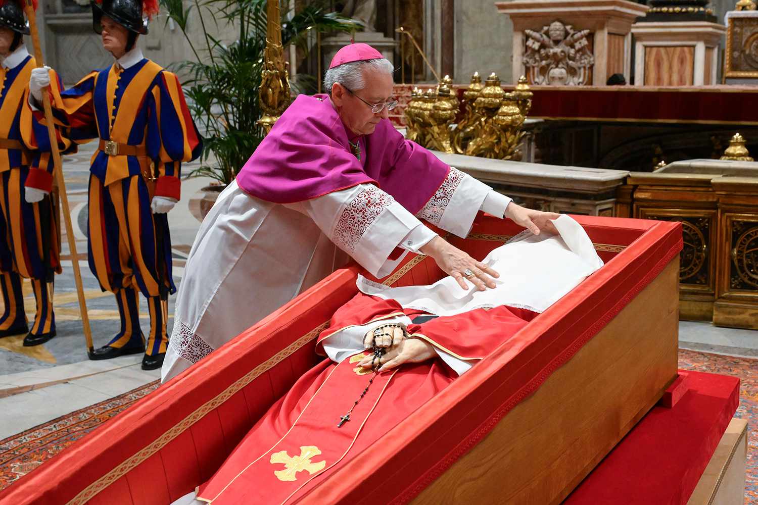 Images of Pope Francis' tomb released