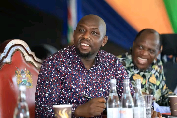 Murkomen aagiza kupandishwa cheo kwa machifu wenye digrii