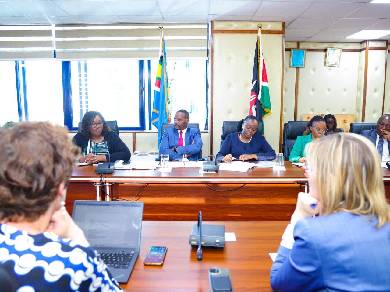 Deborah  Barasa ahudhuria kikao cha pamoja na balozi wa ufaransa kuhusu mabadiliko ya tabianchi