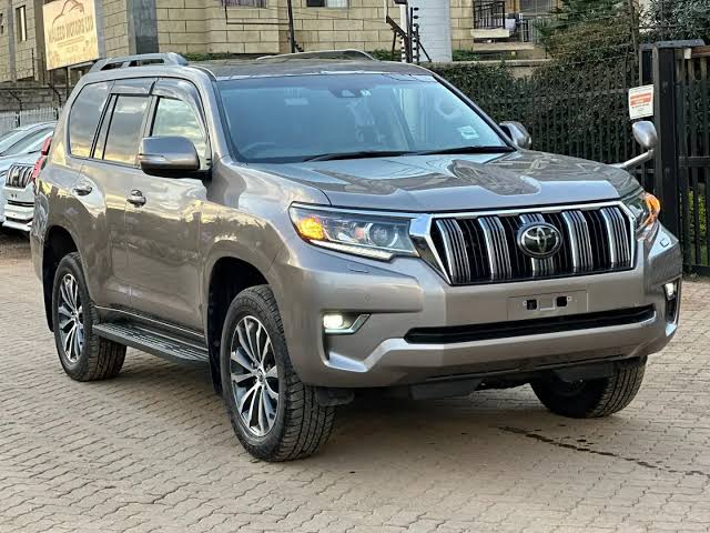 Mfanyabiashara mmoja  wa magari Nairobi atafutwa kwa tuhuma za kukosa kuwapa wateja magari walionunua