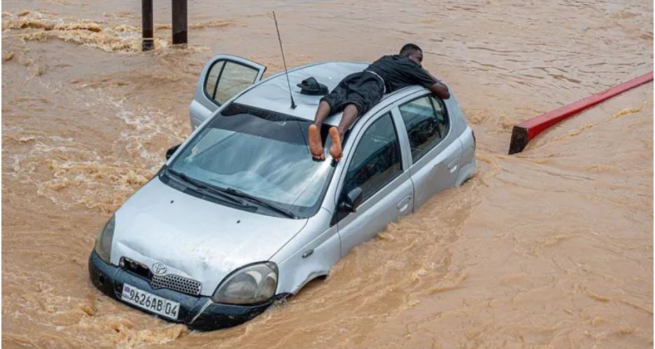 Dozens die after torrential rain hit Kinshasa